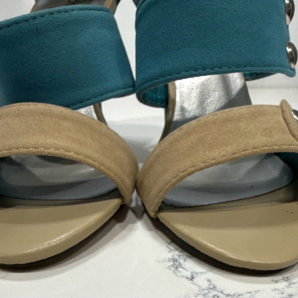 ShoeDazzle 4" Blue Beige Strappy Heels Studded Open Toe Fabric Women's 6.5 - Picture 4 of 10